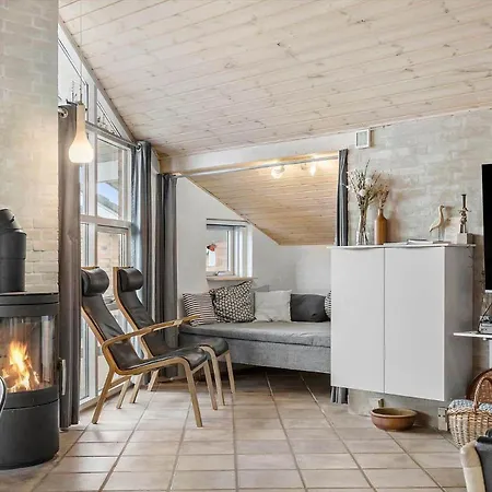 461-hvide-sande-tingodden-152 بيت للعطل